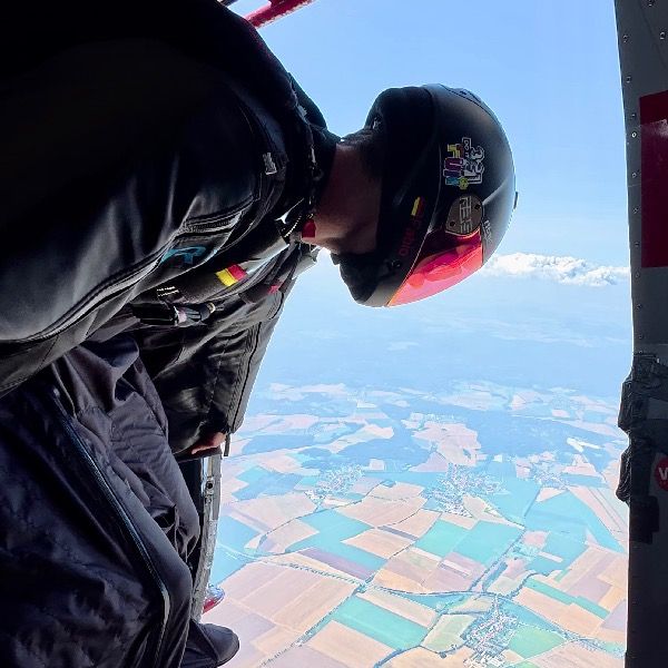 Fabio N. YUU Skydive